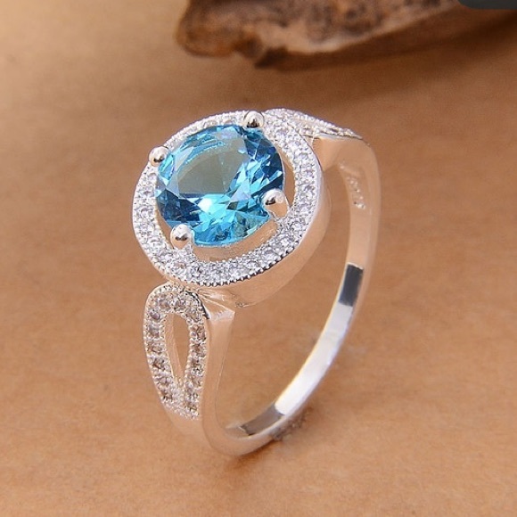 925 Sterling Silver Topaz Ring - Picture 2 of 4